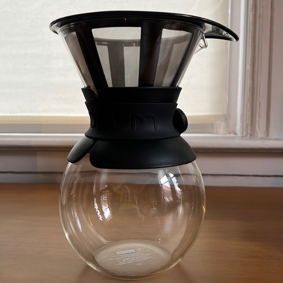 Bodum Pour Over Coffee Maker with Permanent Filter, 1 Liter, 34 Ounce Black Band - Picture 1 of 4